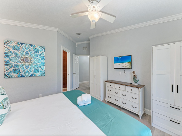 Holmes Beach Vacation Rental- Pool Villa Near Beach One Block Beach